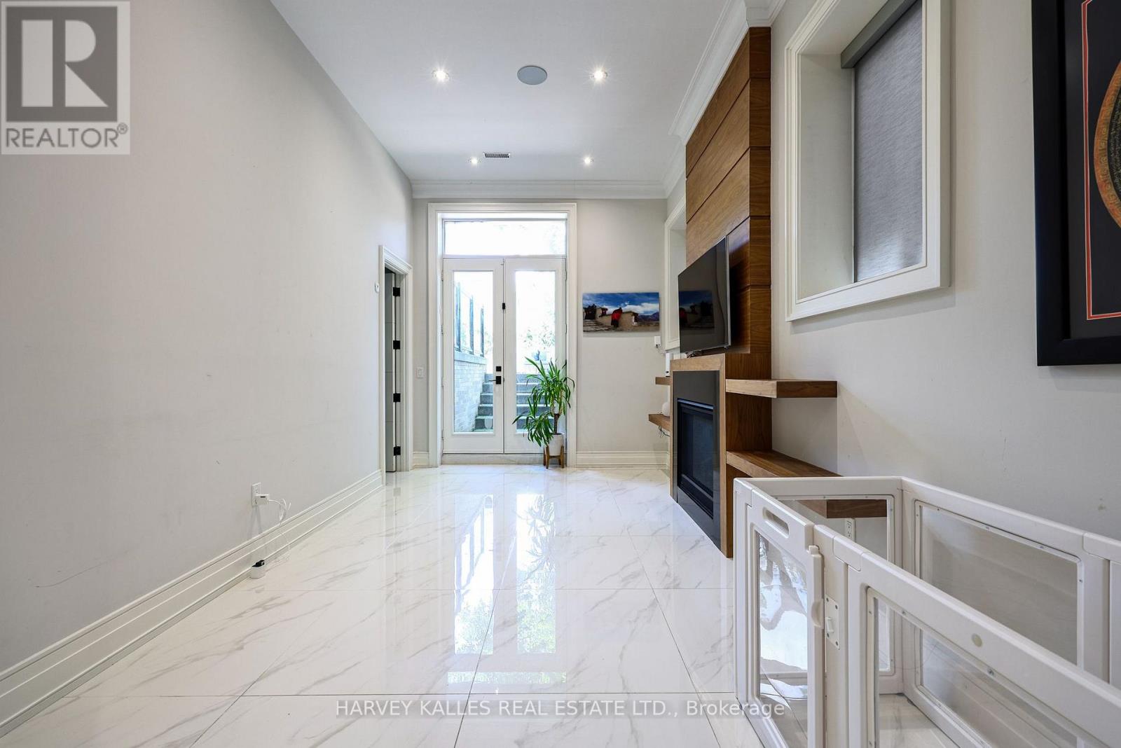 42 CARMICHAEL AVENUE
