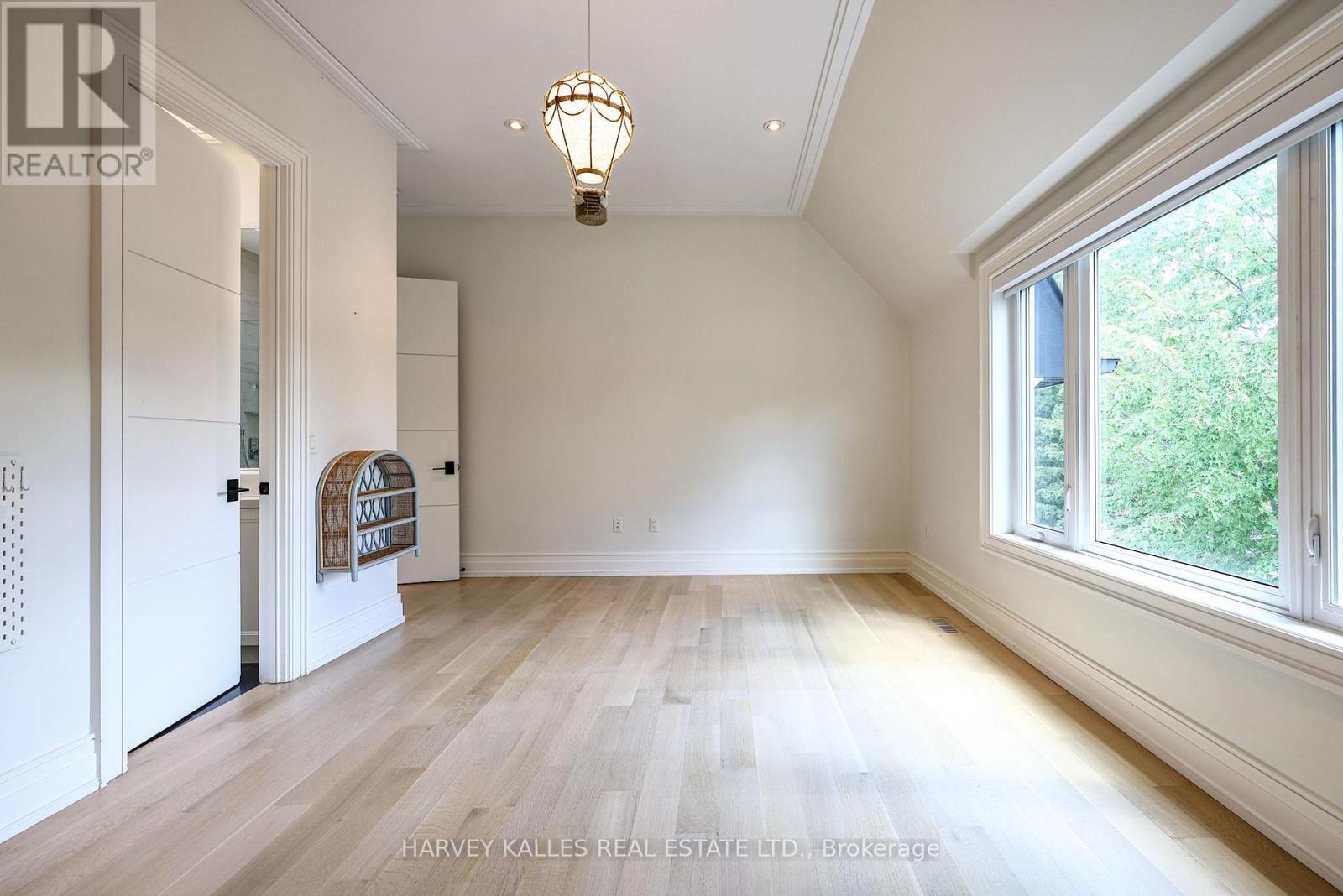 42 CARMICHAEL AVENUE