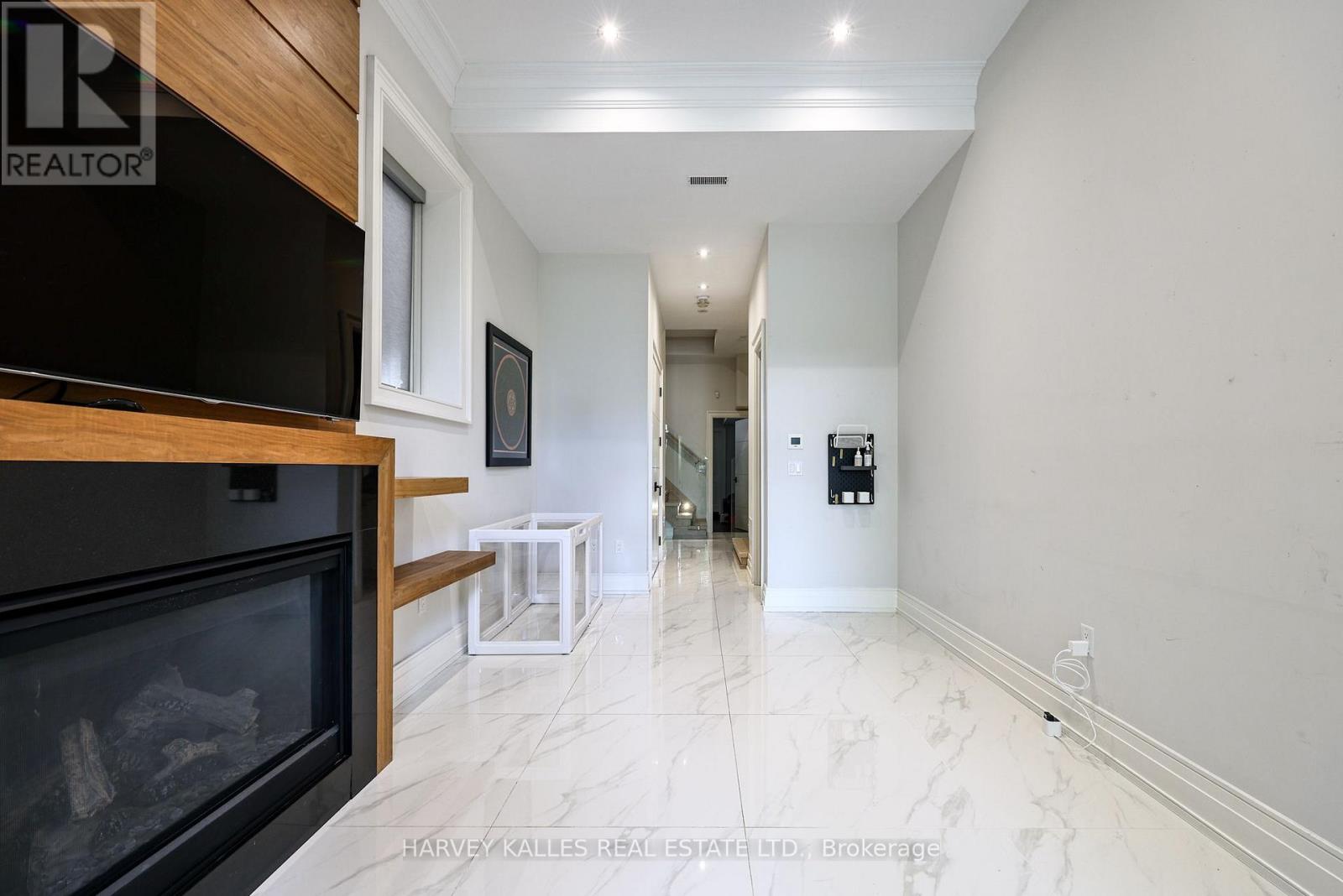 42 CARMICHAEL AVENUE