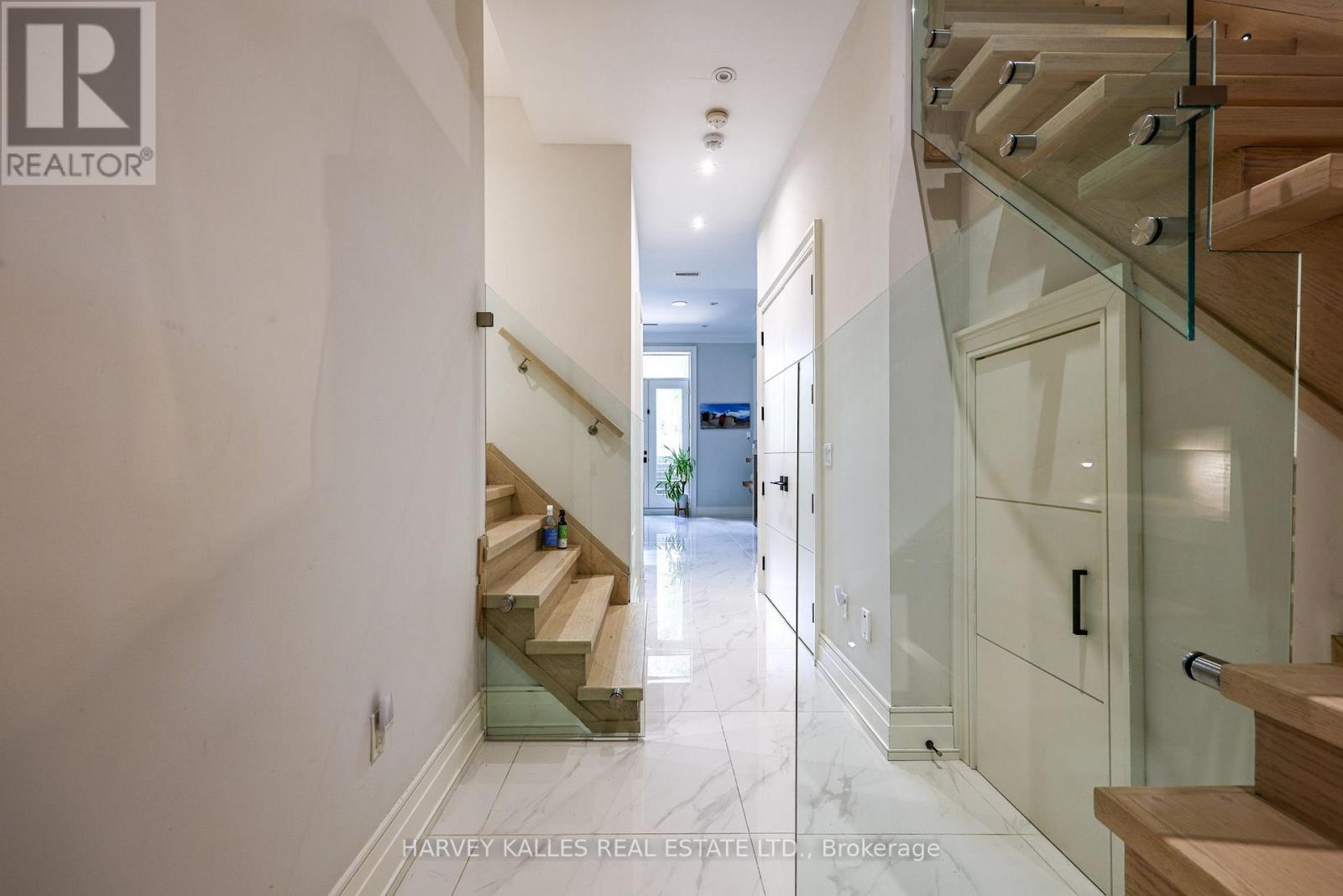 42 CARMICHAEL AVENUE