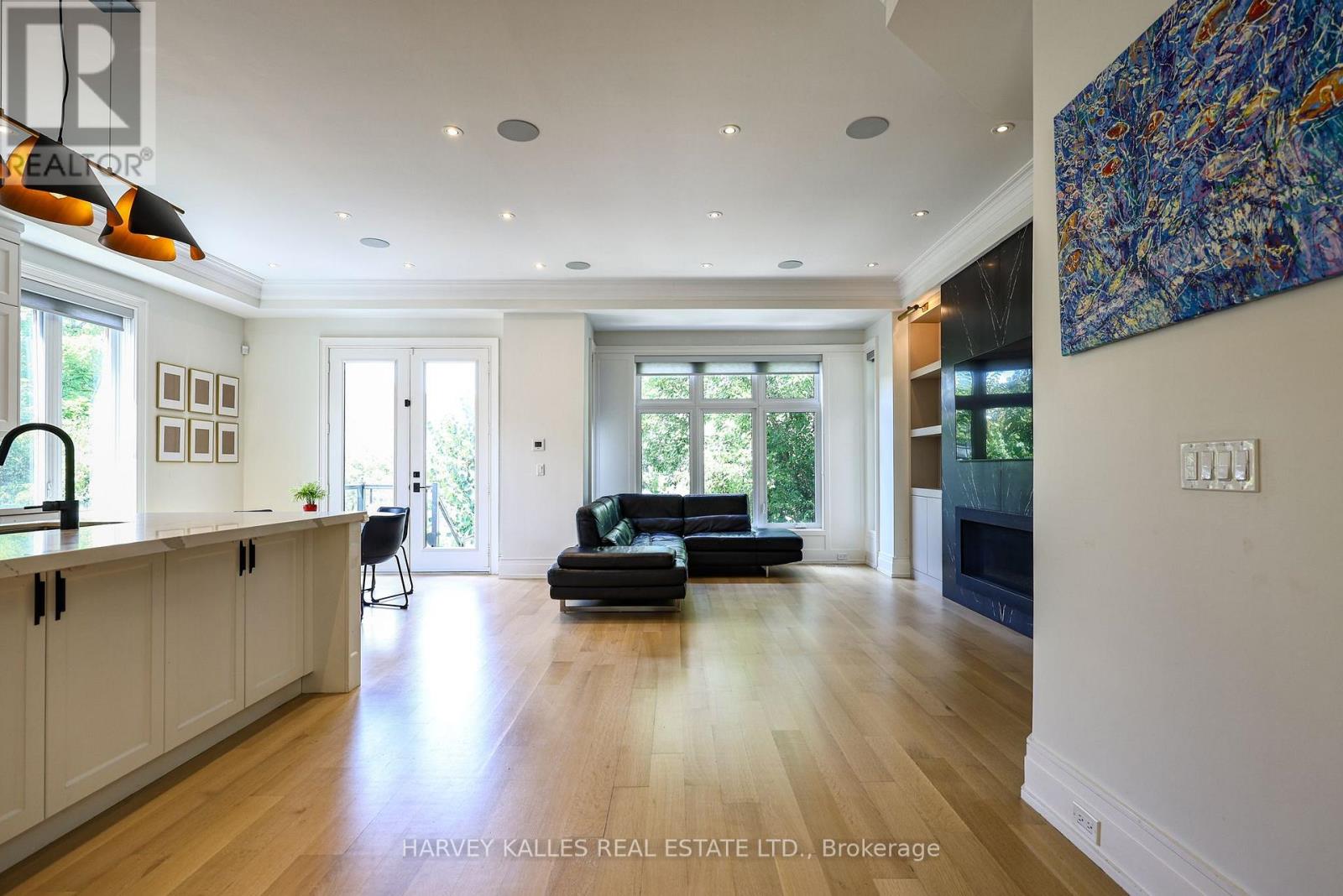 42 CARMICHAEL AVENUE