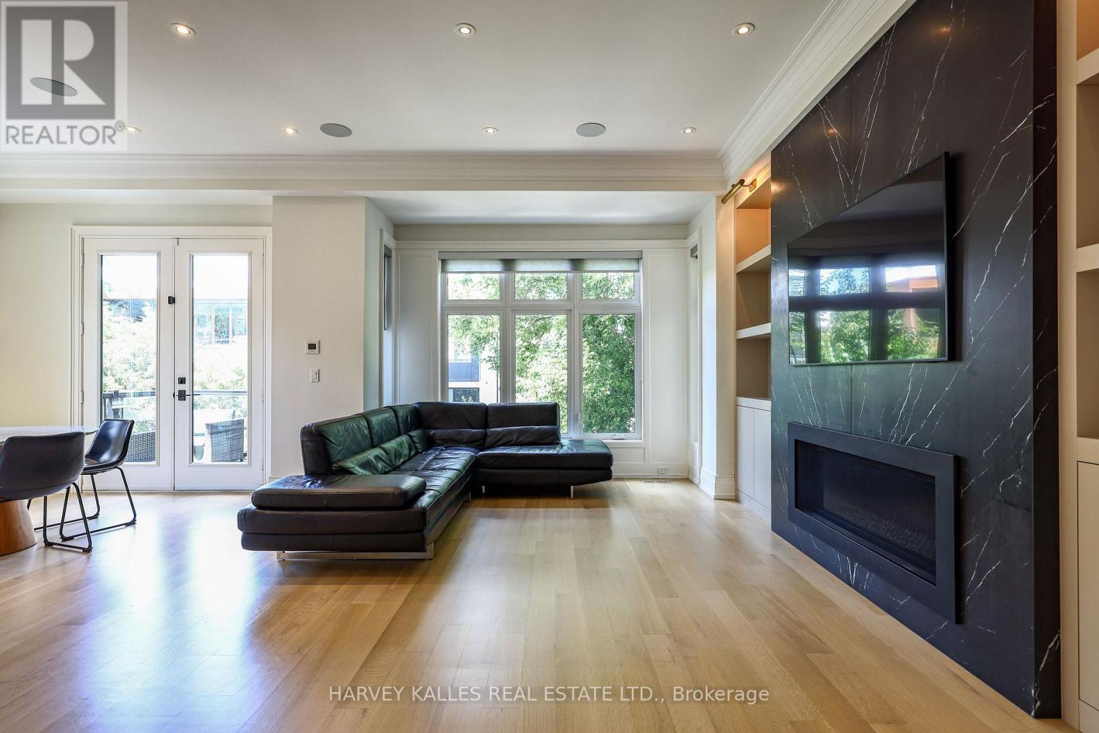 42 CARMICHAEL AVENUE