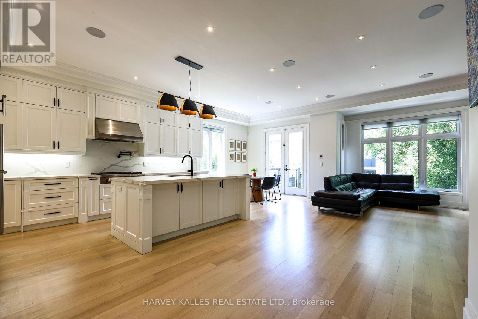 42 CARMICHAEL AVENUE