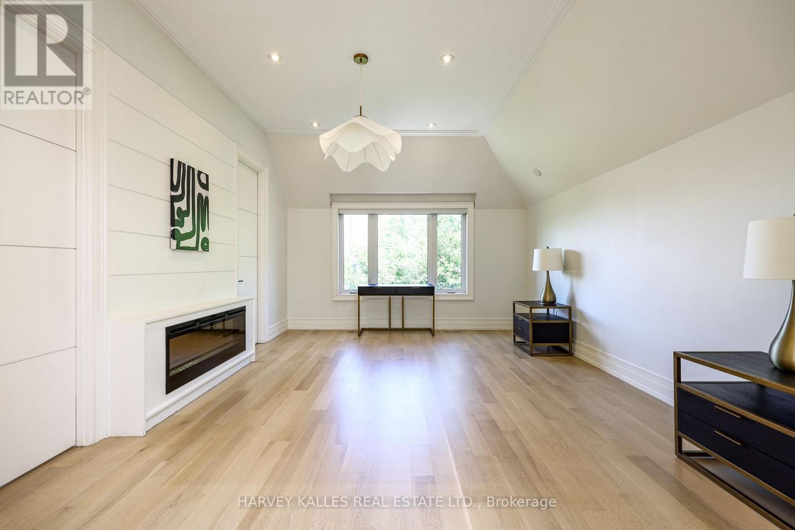 42 CARMICHAEL AVENUE
