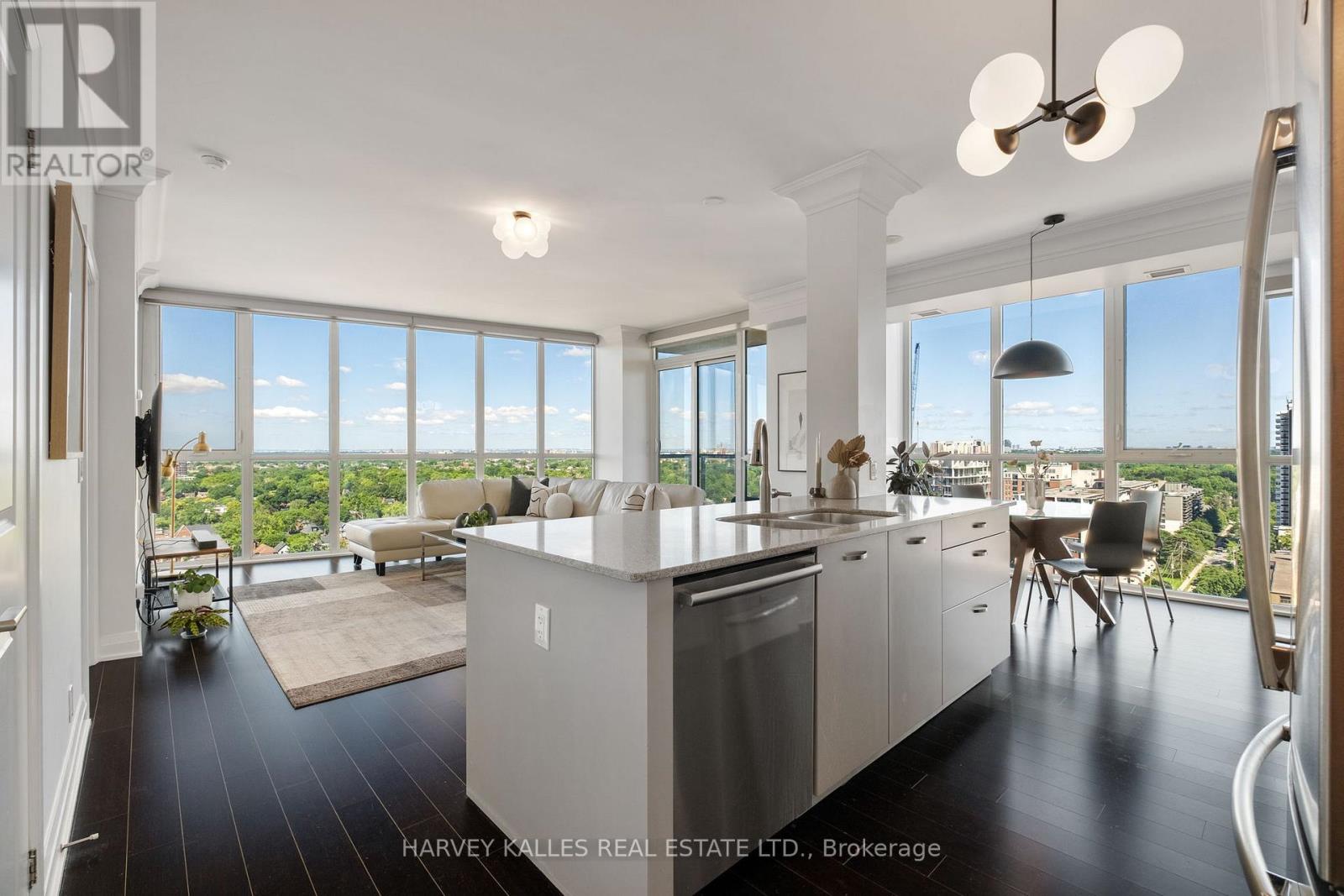 1602 - 530 ST CLAIR AVENUE W