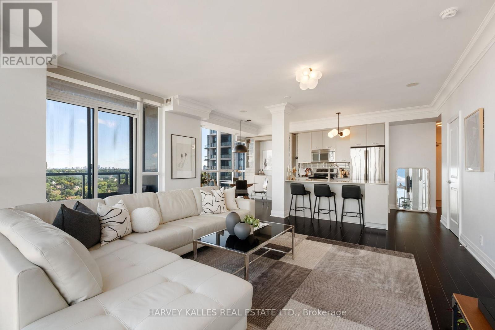 1602 - 530 ST CLAIR AVENUE W