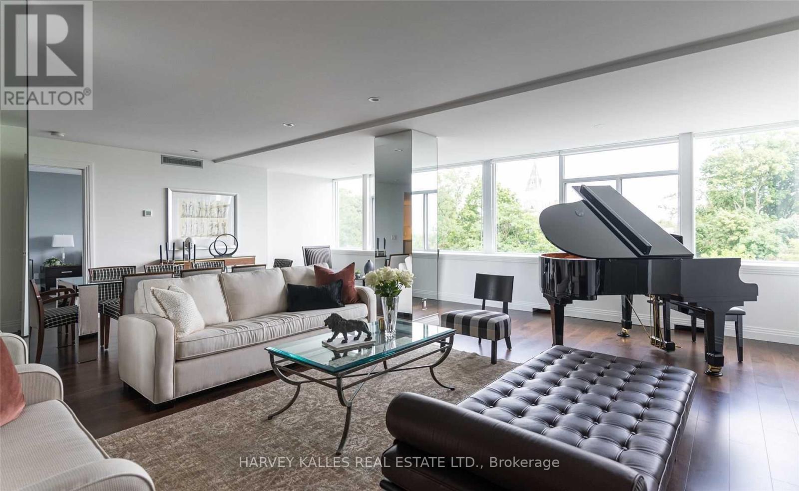320 - 1 BENVENUTO PLACE