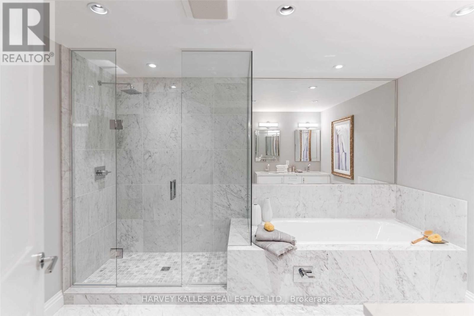 320 - 1 BENVENUTO PLACE