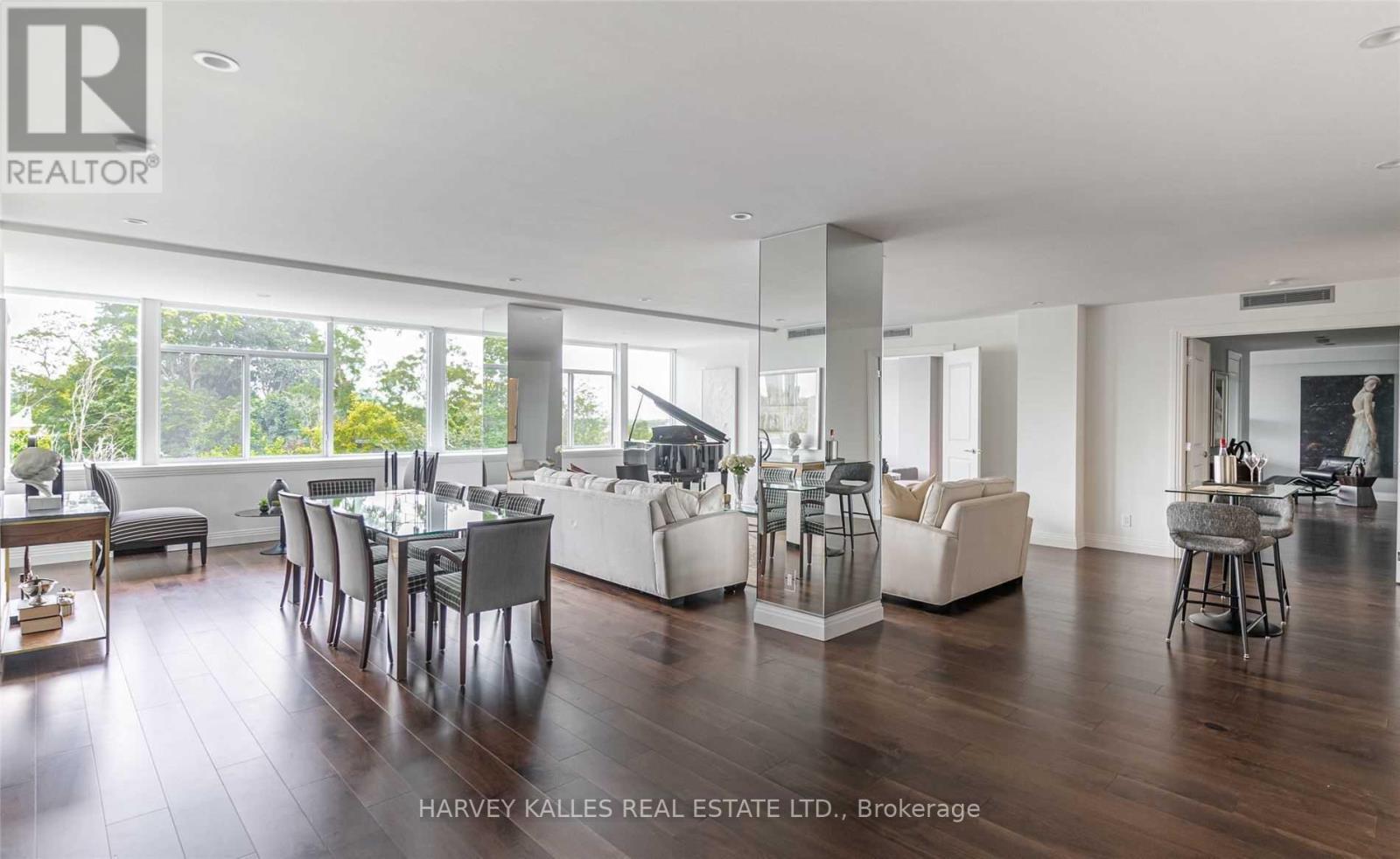 320 - 1 BENVENUTO PLACE