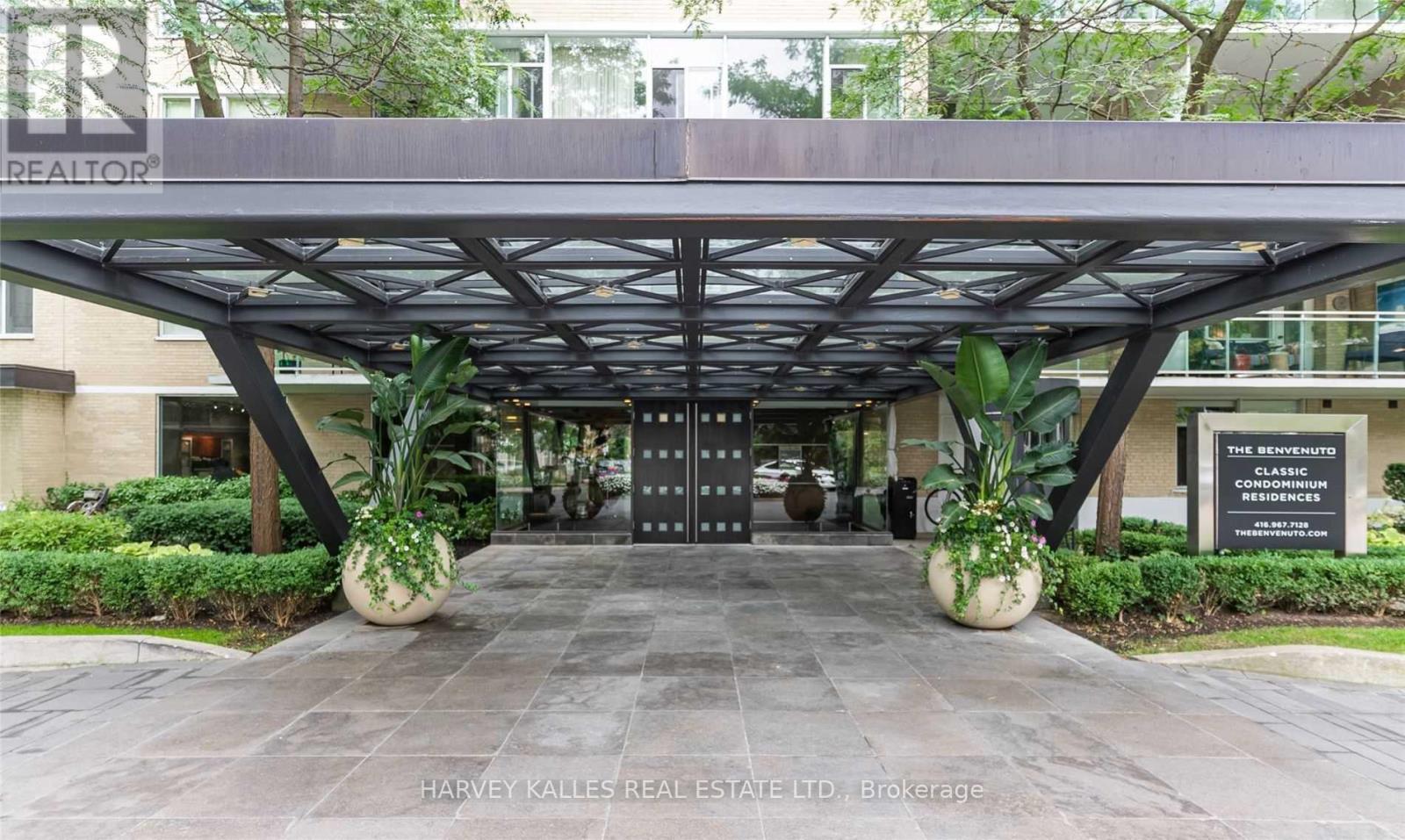 320 - 1 BENVENUTO PLACE