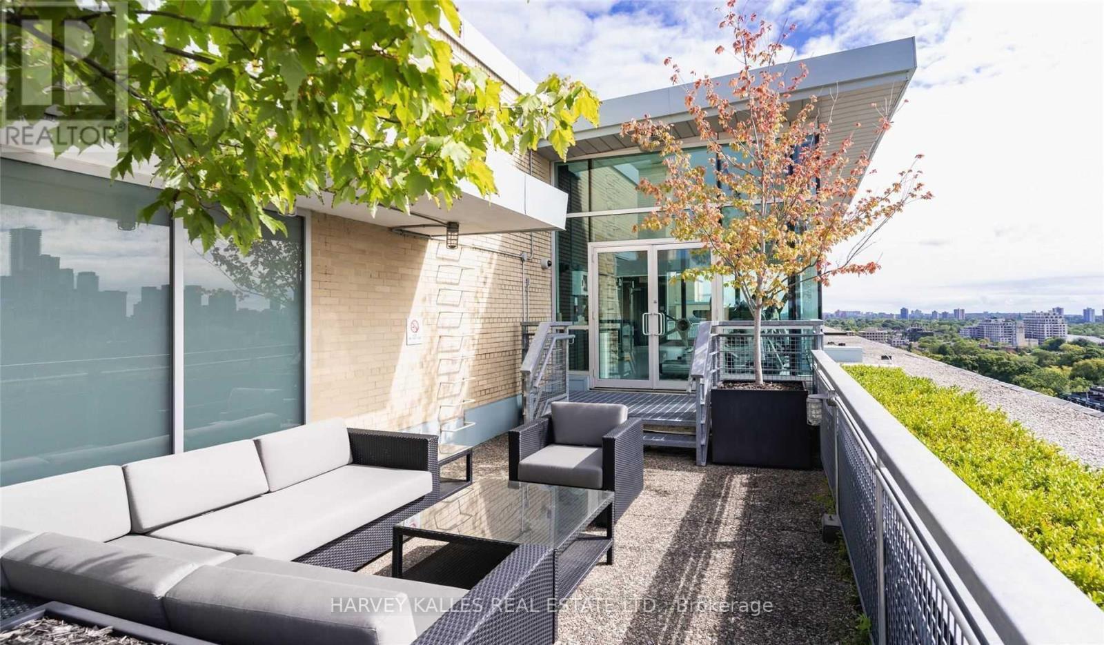 320 - 1 BENVENUTO PLACE