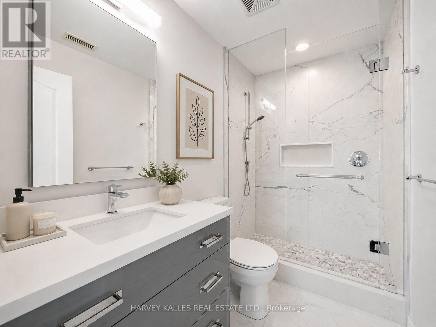 PH303 - 212 EGLINTON AVENUE E