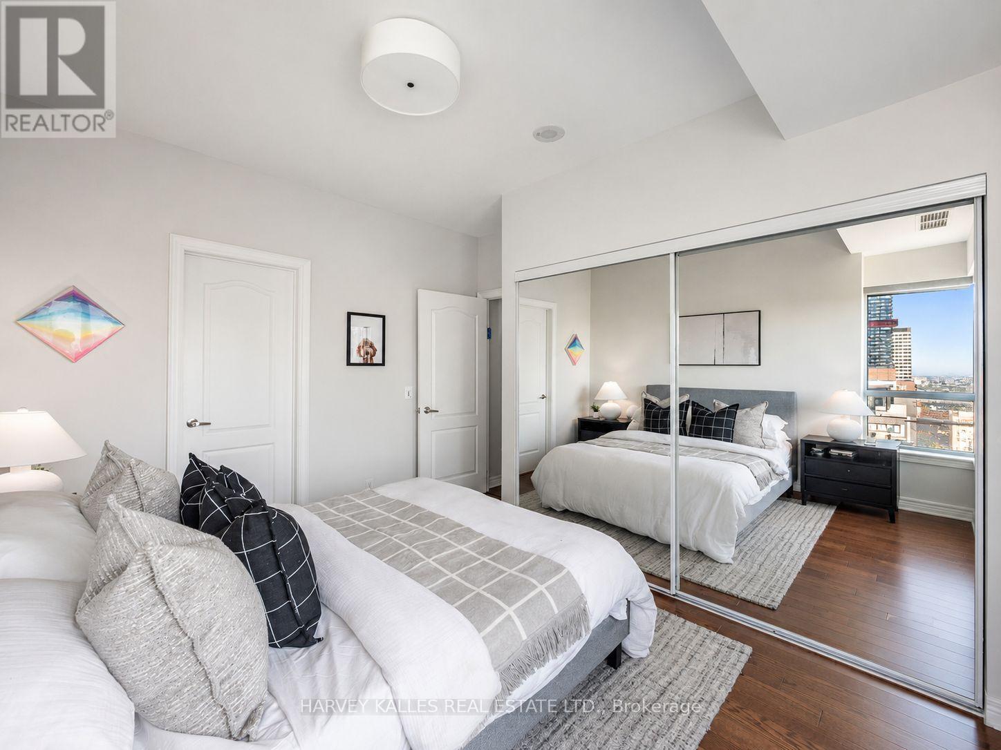 PH303 - 212 EGLINTON AVENUE E
