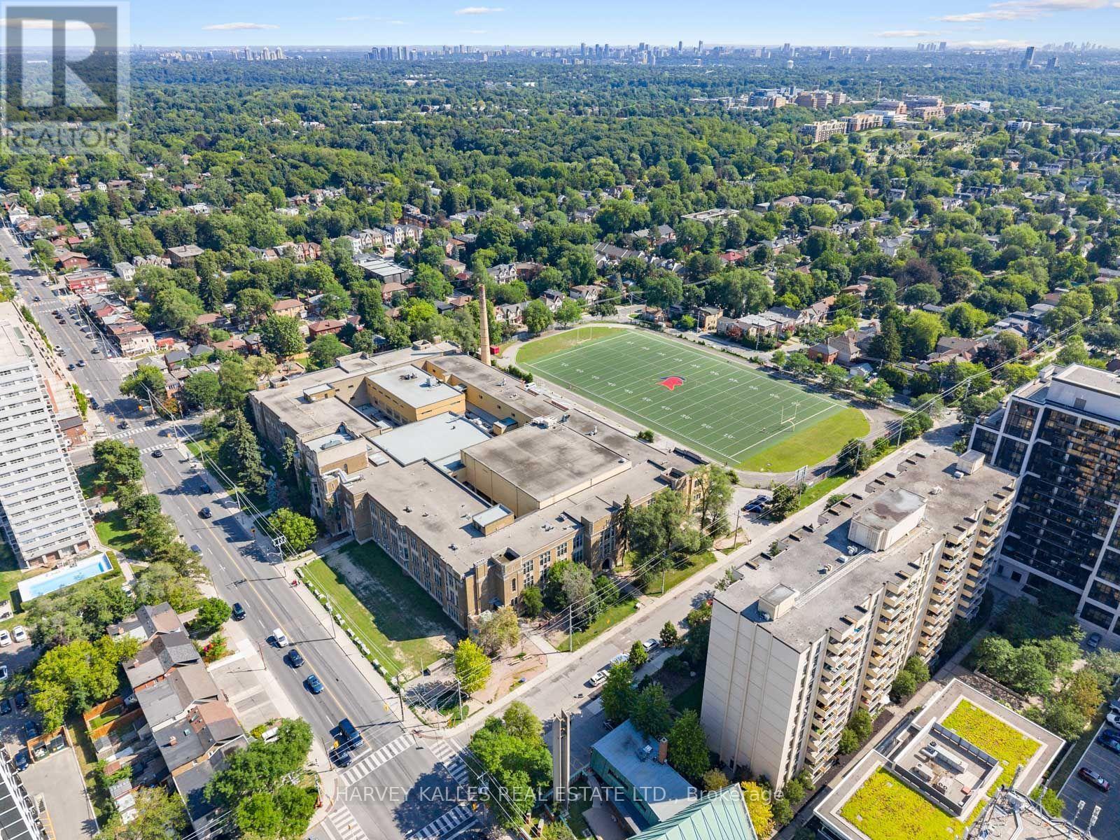 PH303 - 212 EGLINTON AVENUE E