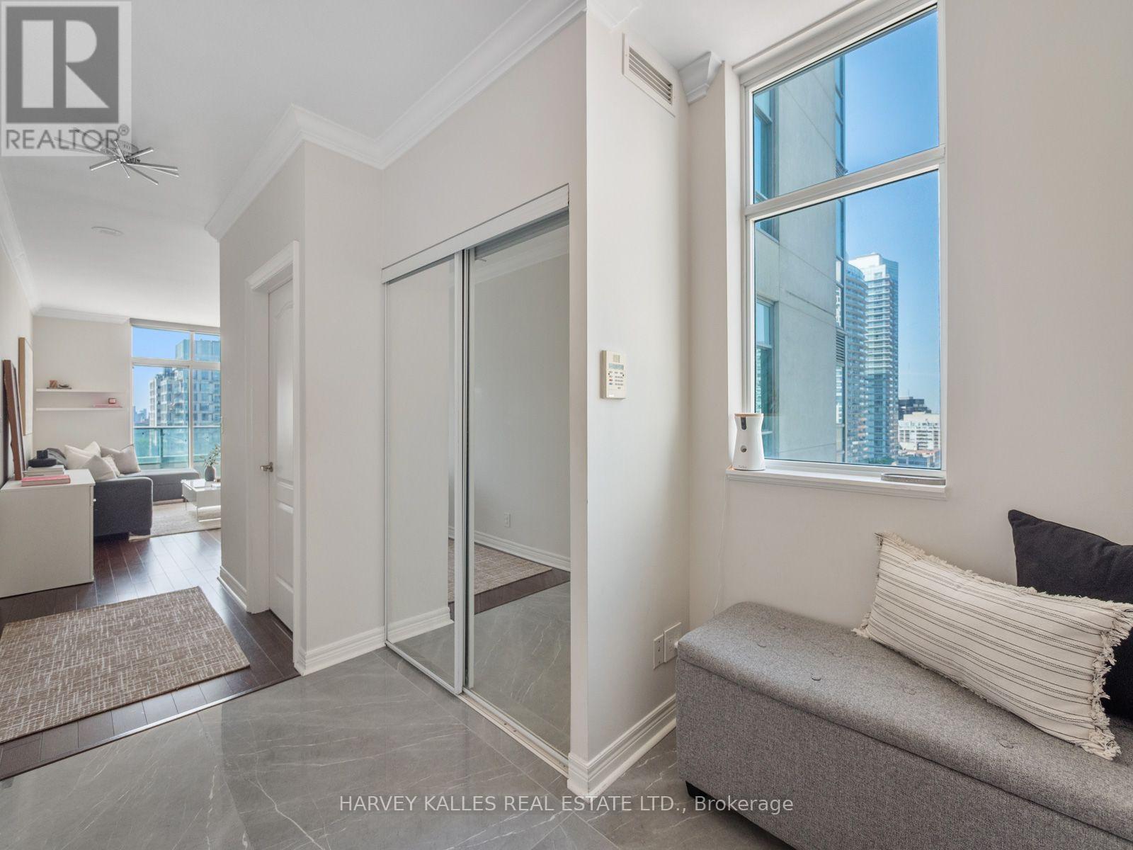 PH303 - 212 EGLINTON AVENUE E