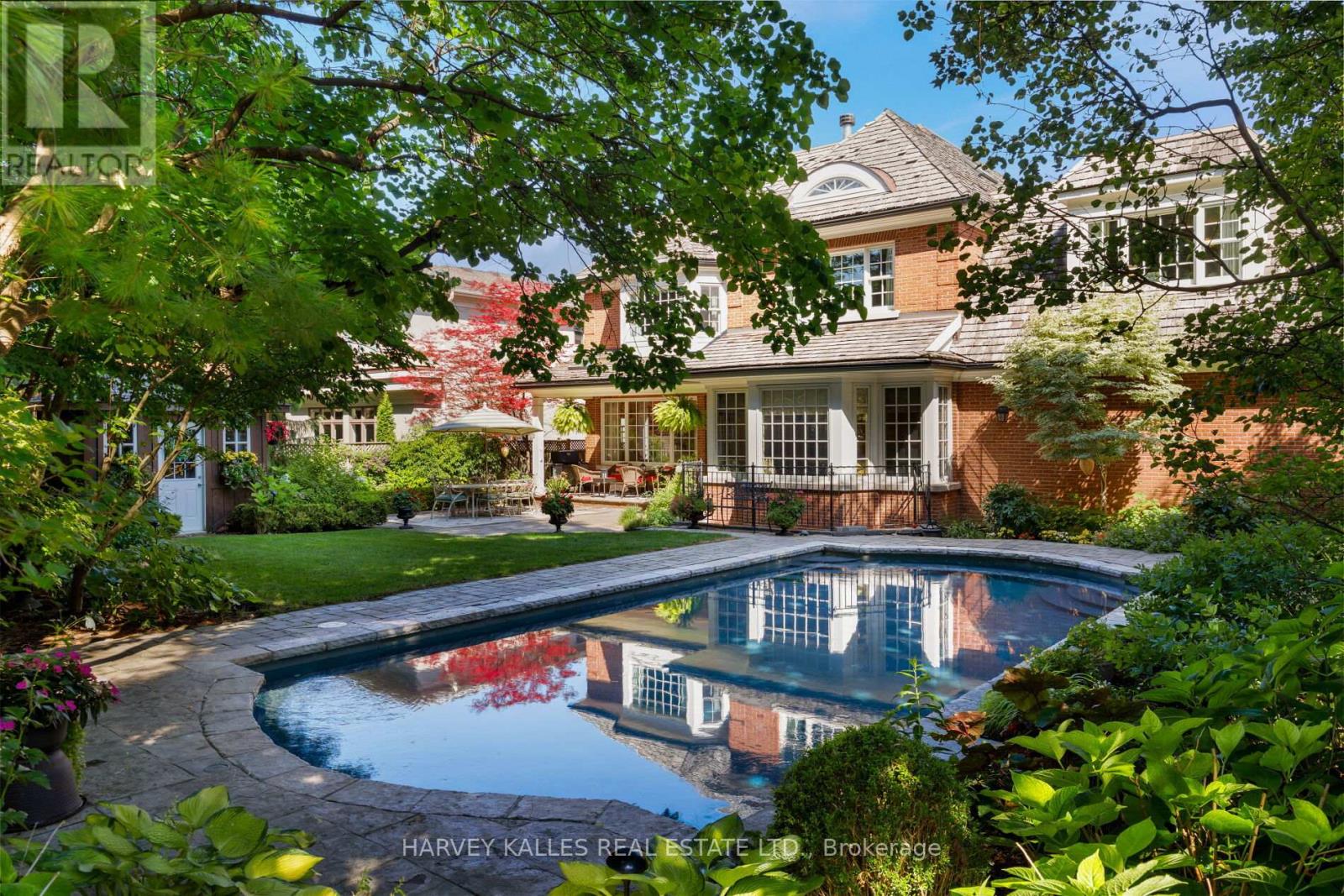 17 SAGEWOOD DRIVE
