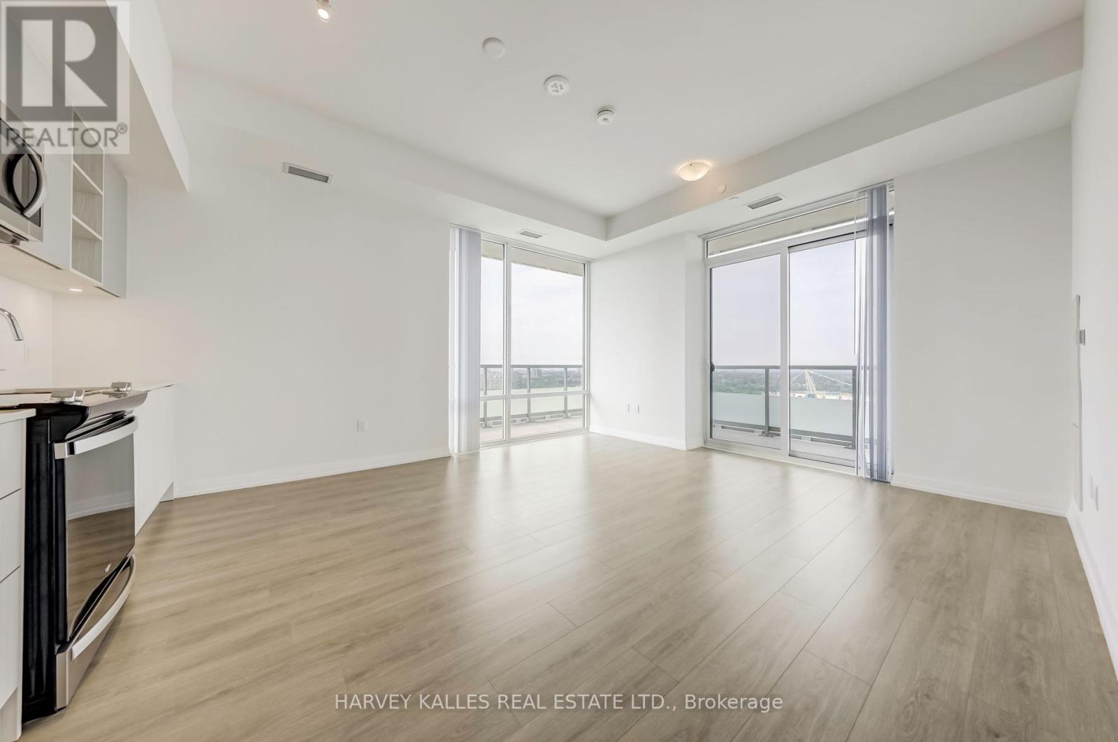 LPH19 - 50 DUNFIELD AVENUE