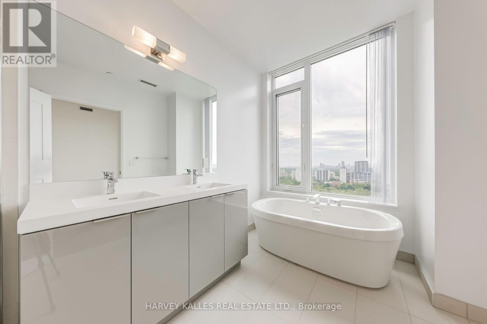 LPH19 - 50 DUNFIELD AVENUE