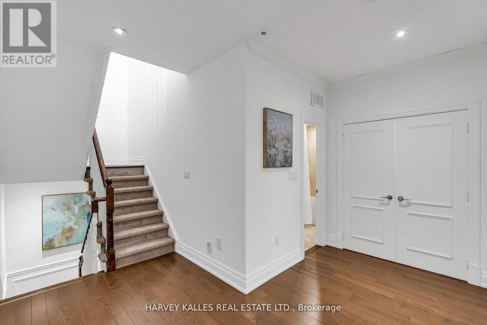 313 - 51 YORK MILLS ROAD