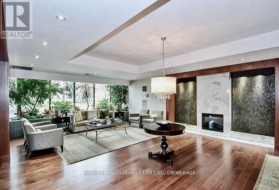 1811 - 65 SPRING GARDEN AVENUE