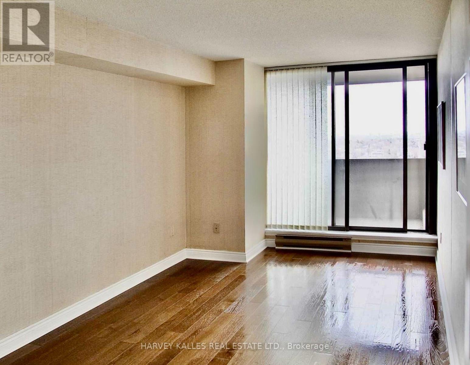1811 - 65 SPRING GARDEN AVENUE