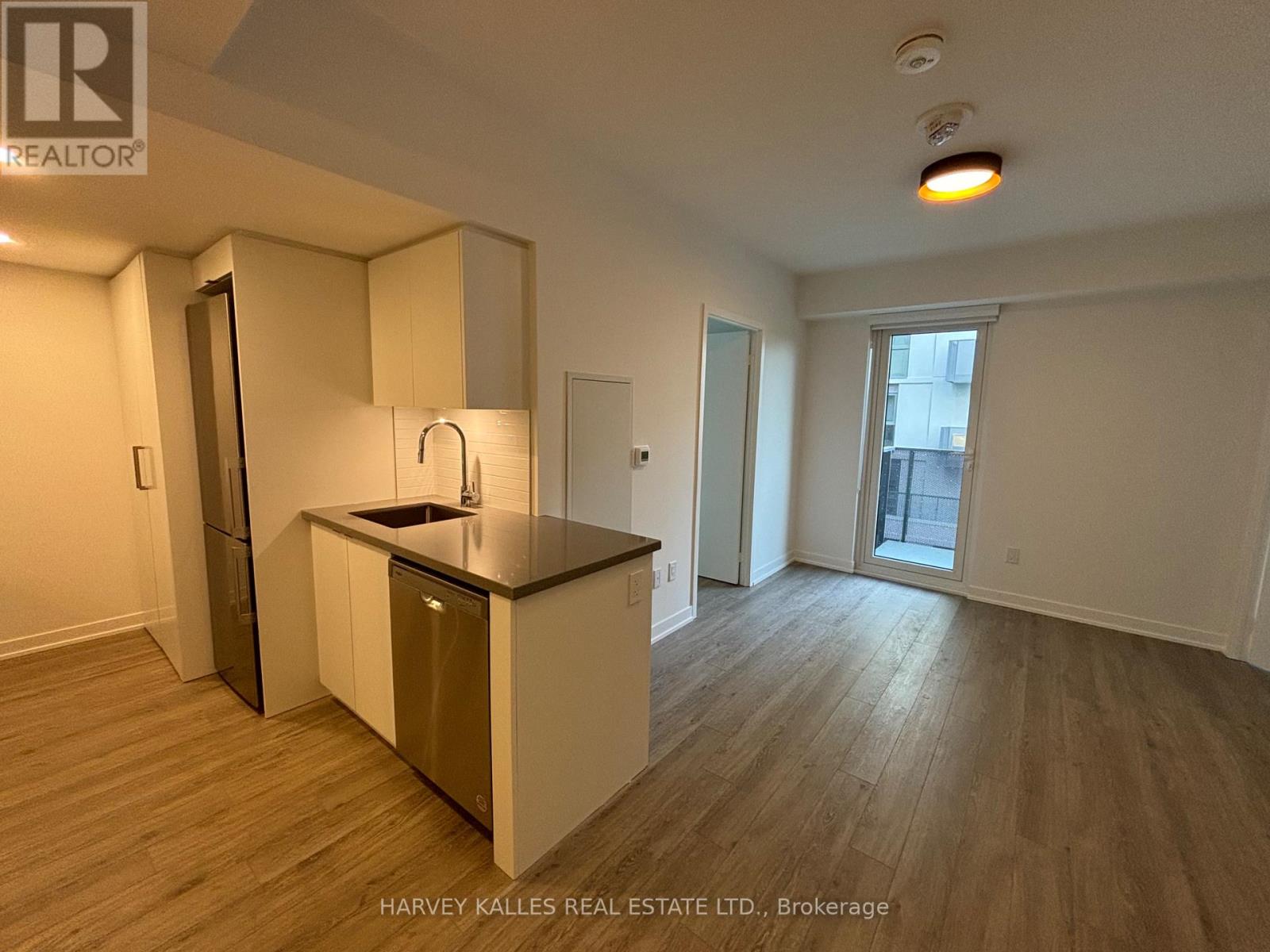 415 - 500 WILSON AVENUE