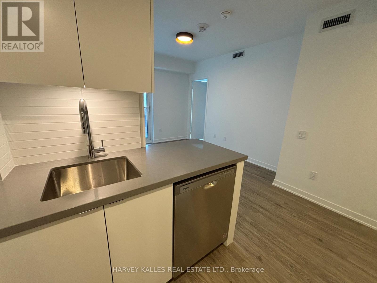 415 - 500 WILSON AVENUE