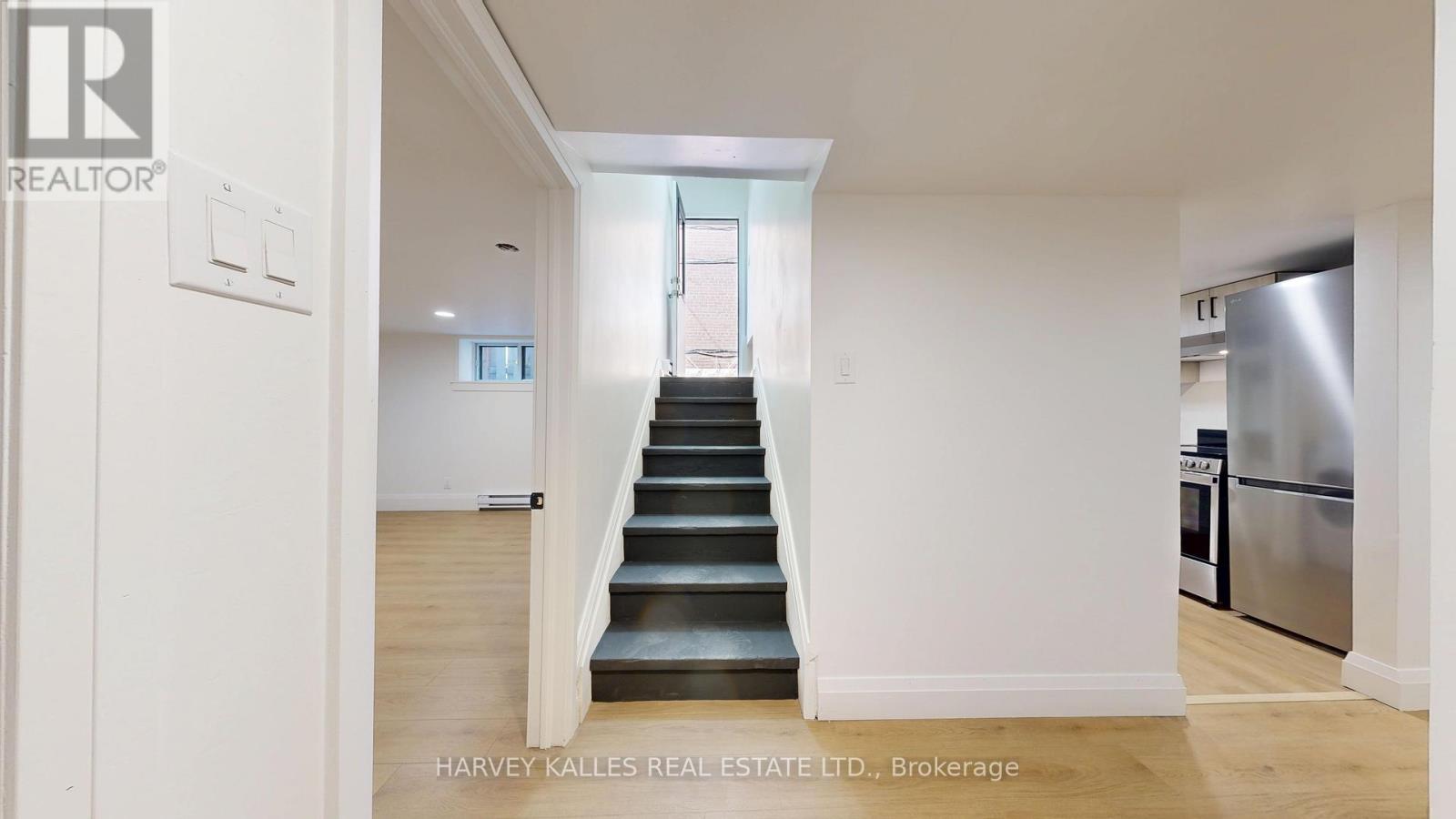 3 - 1214 AVENUE ROAD