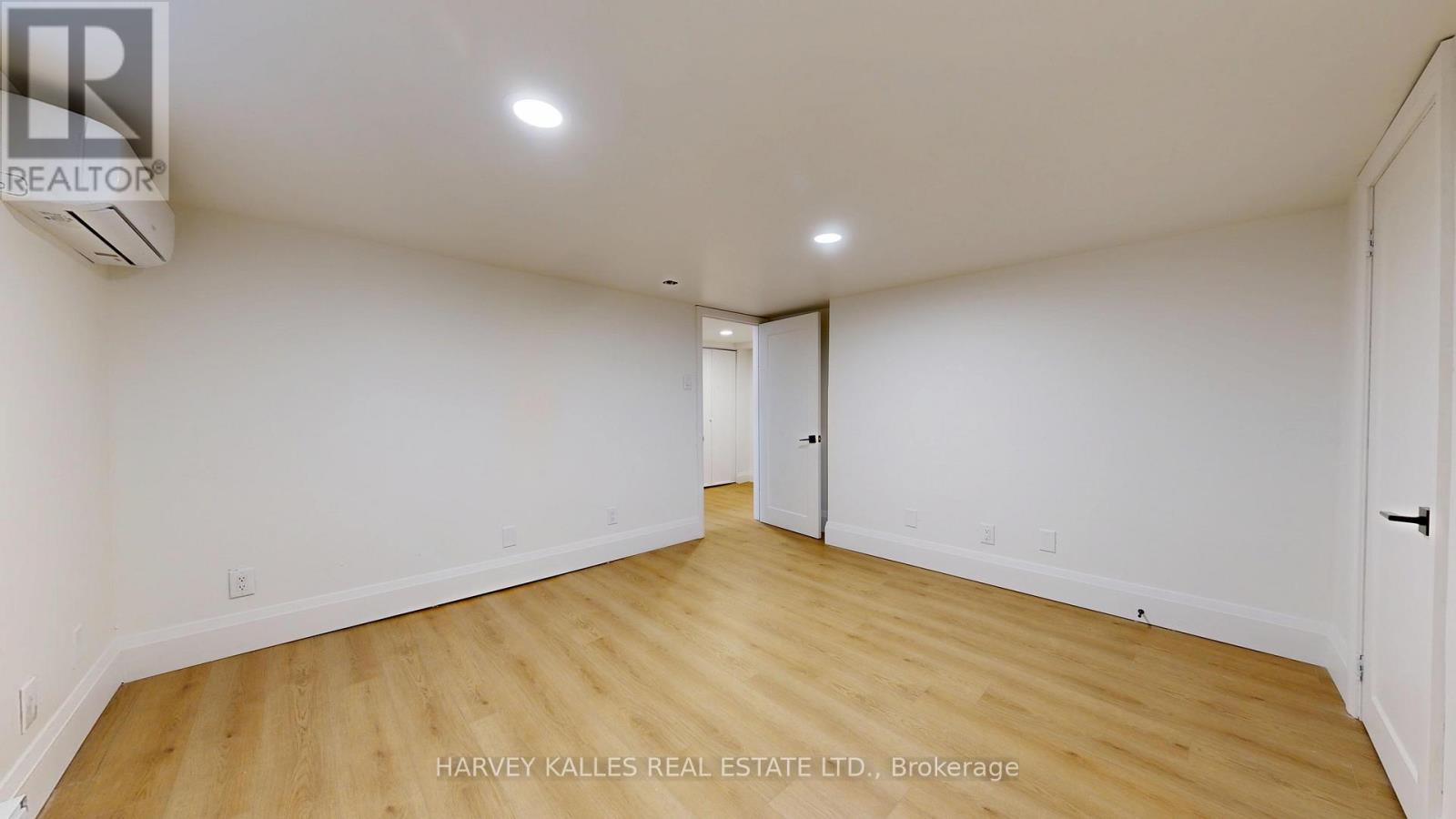 3 - 1214 AVENUE ROAD
