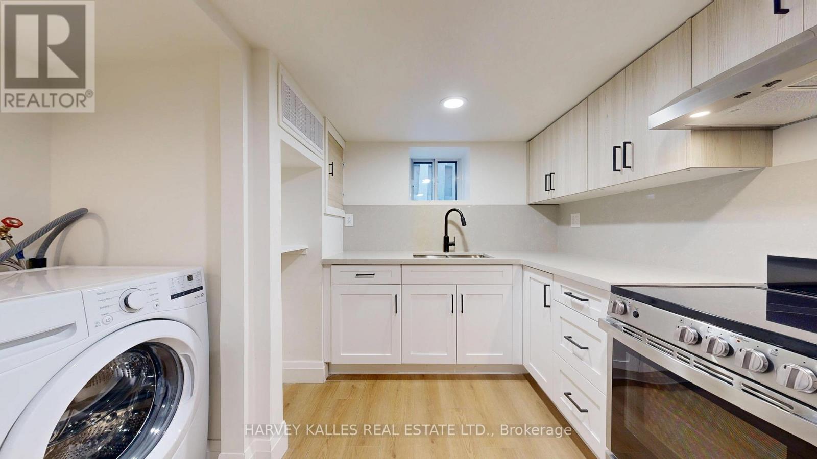 3 - 1214 AVENUE ROAD