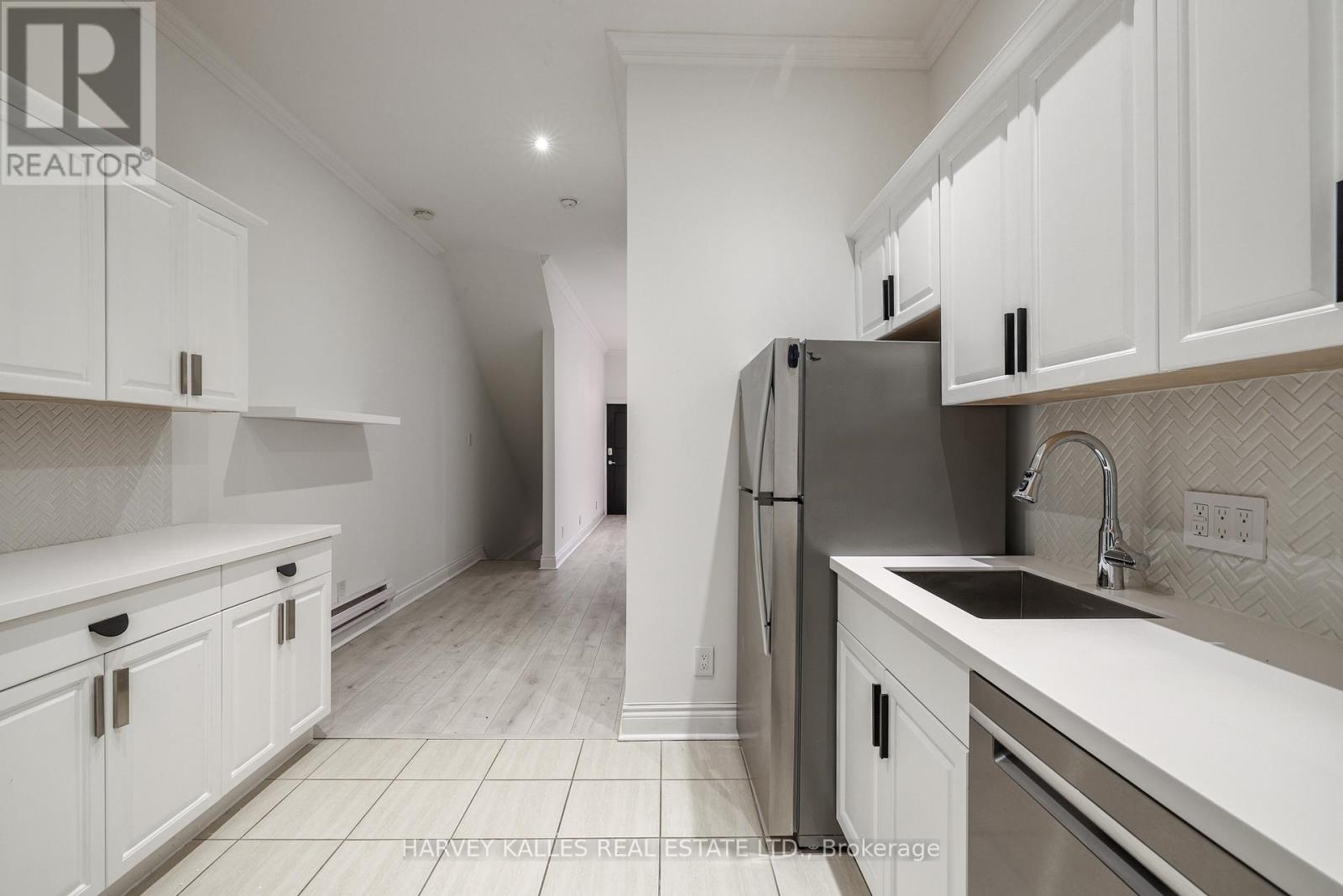 530 RICHMOND STREET W