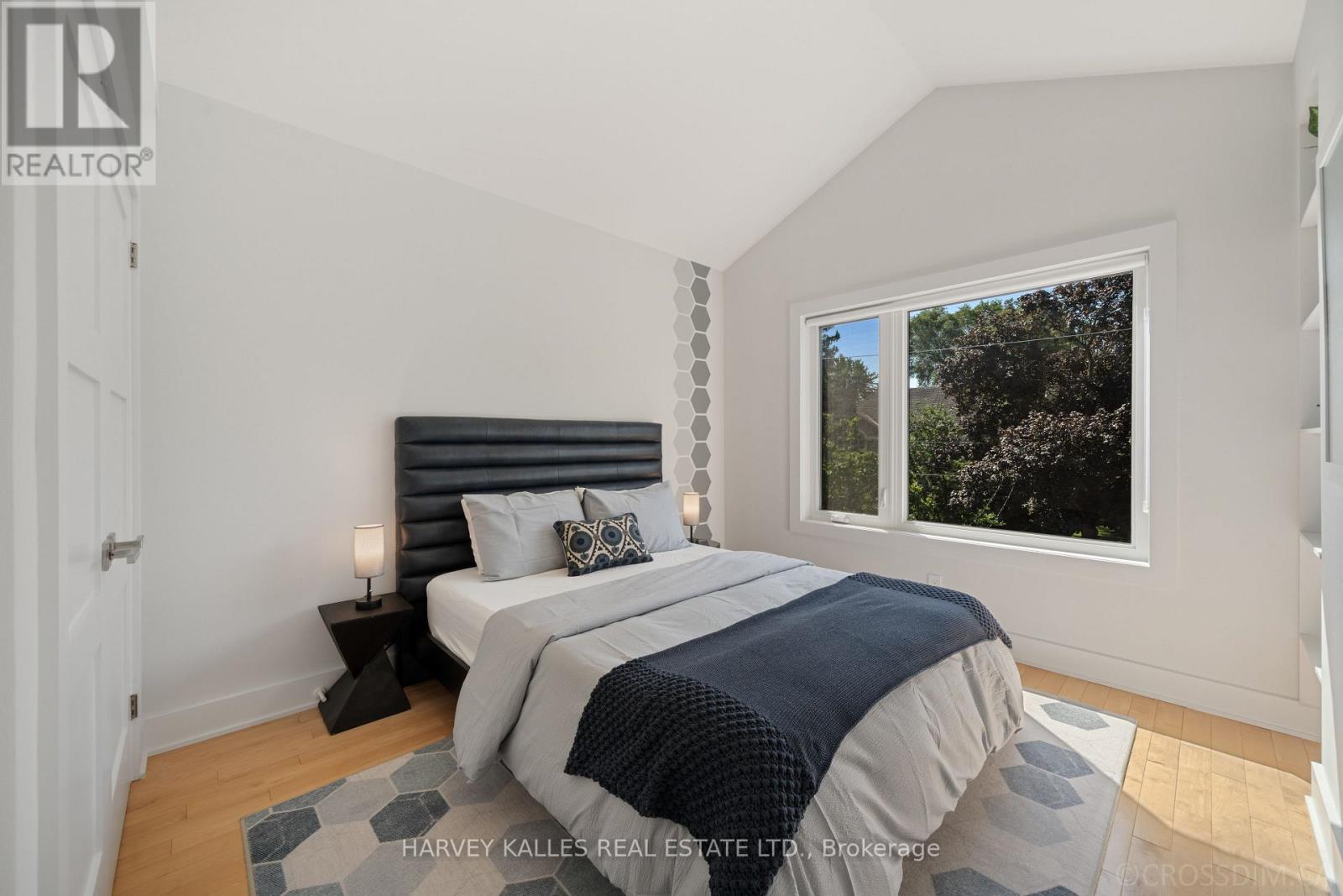 434 BEDFORD PARK AVENUE