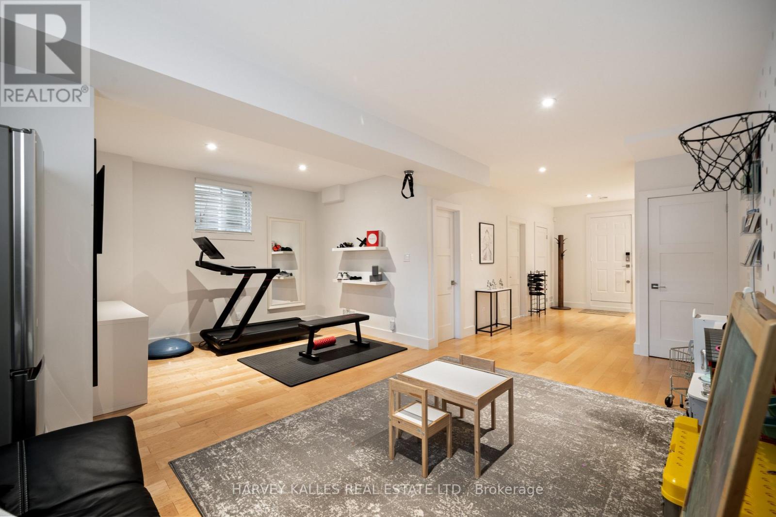 434 BEDFORD PARK AVENUE