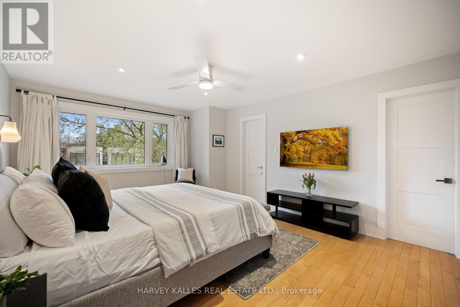 434 BEDFORD PARK AVENUE