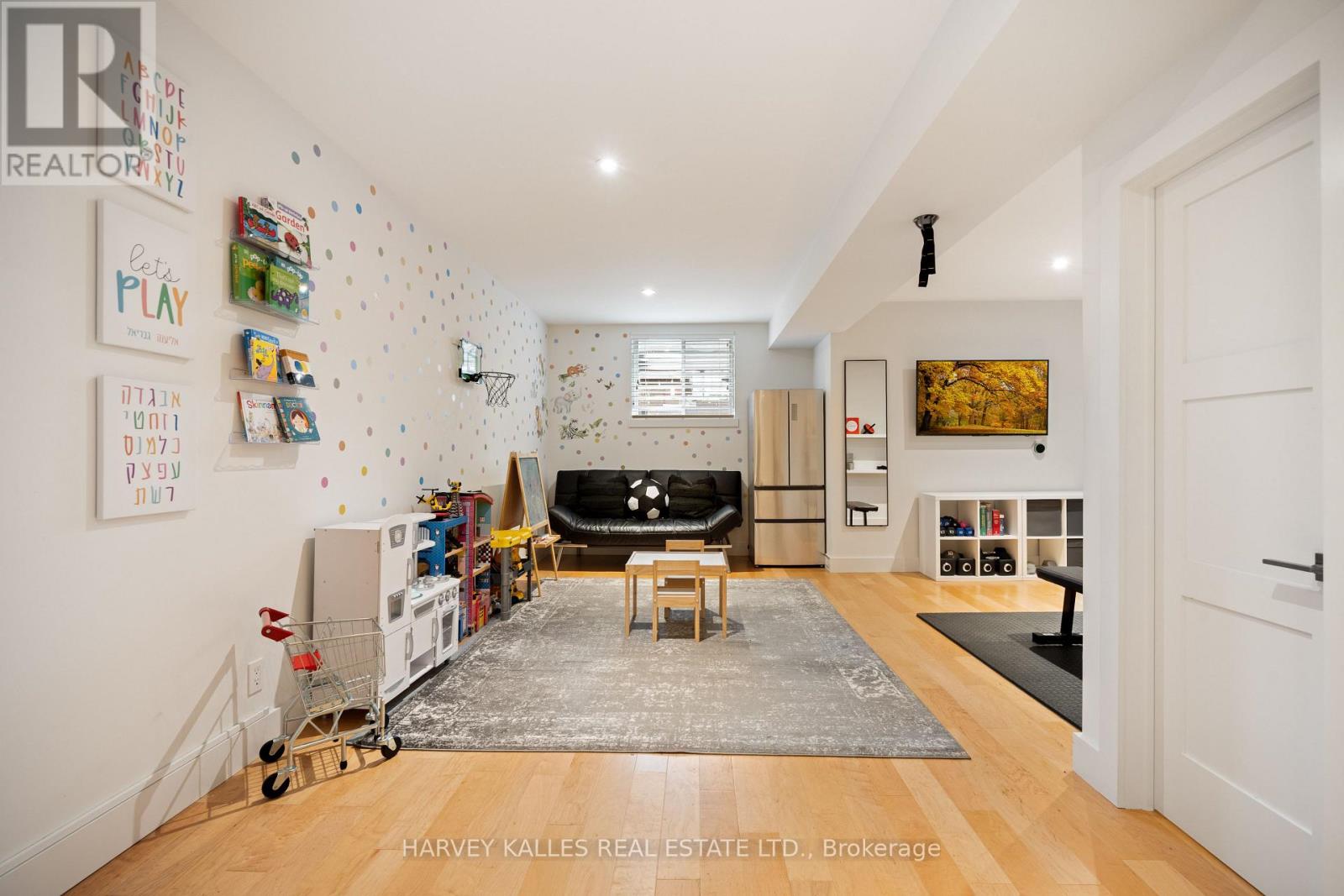 434 BEDFORD PARK AVENUE