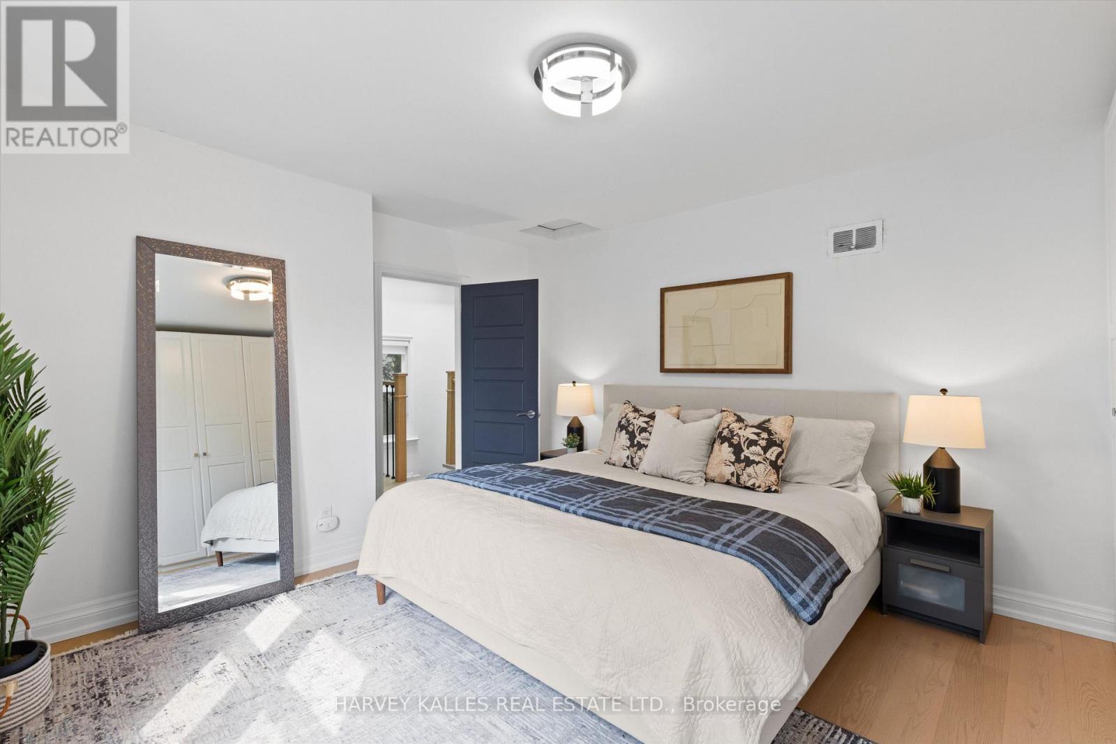 84 LYNNHAVEN ROAD