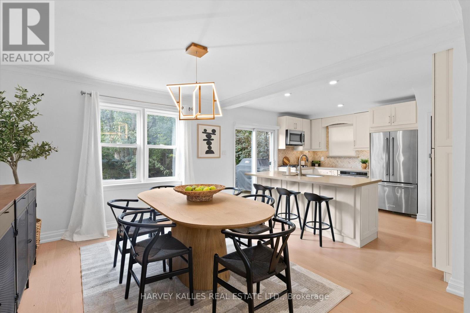 84 LYNNHAVEN ROAD