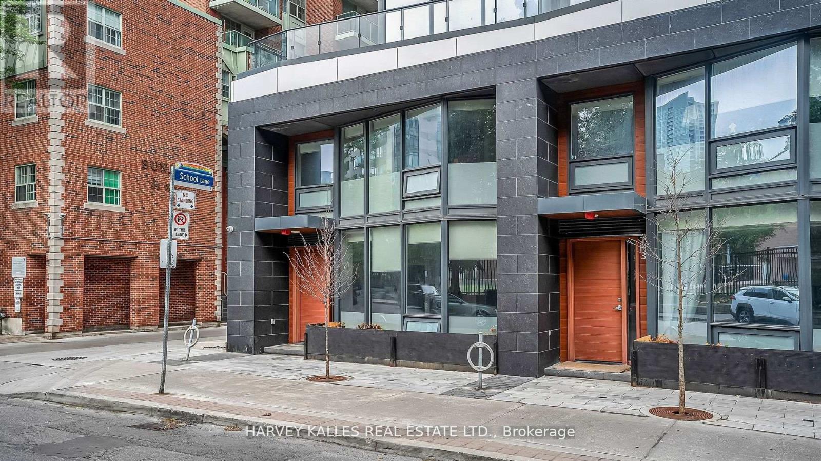 TH5 - 85 WOOD STREET