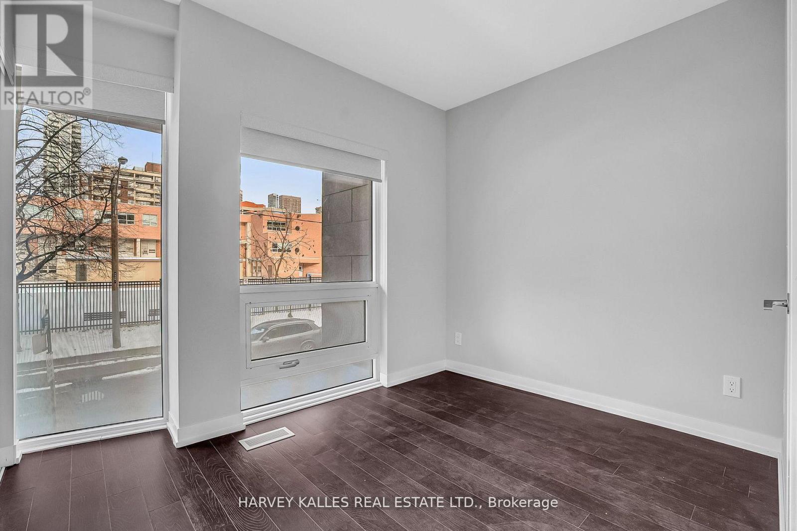 TH5 - 85 WOOD STREET