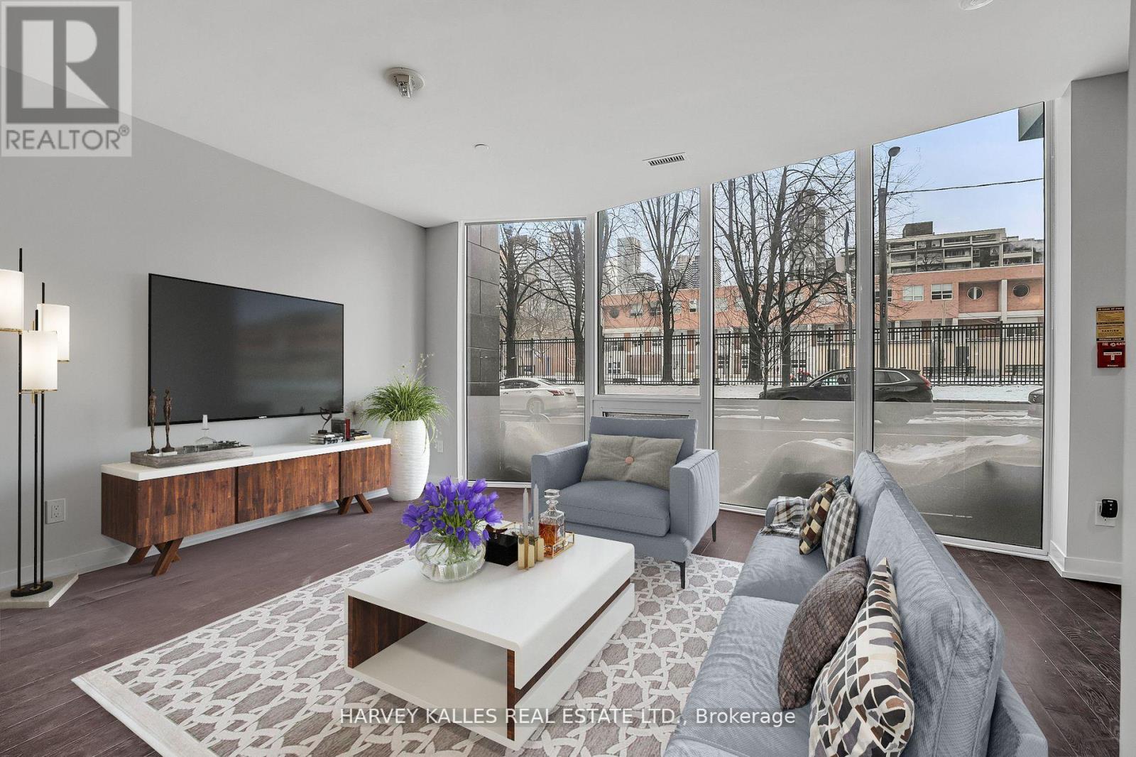 TH5 - 85 WOOD STREET
