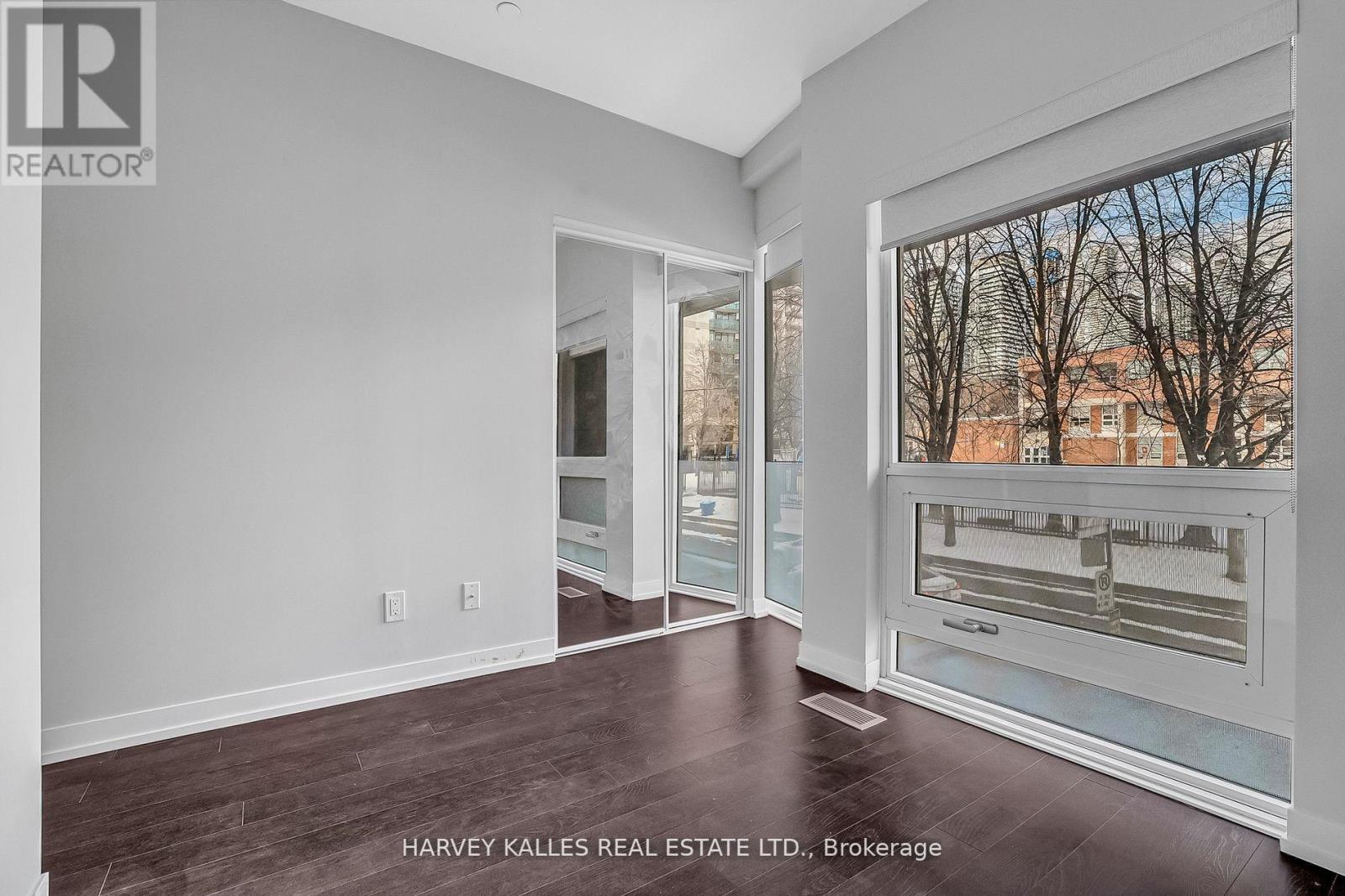 TH5 - 85 WOOD STREET
