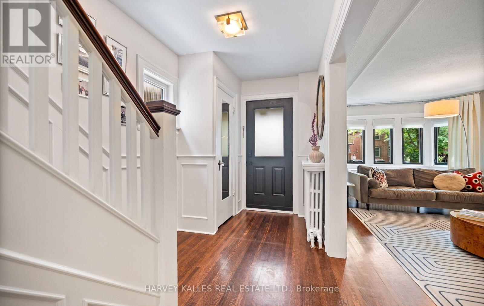 494 ROSELAWN AVENUE