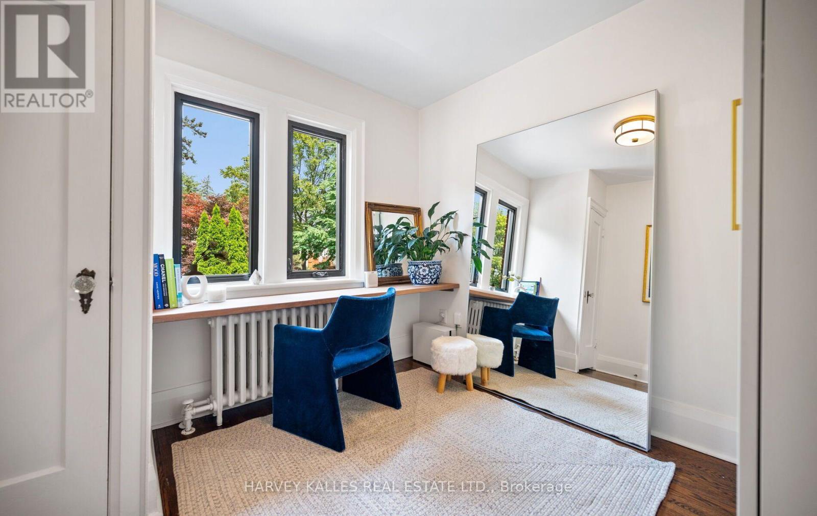 494 ROSELAWN AVENUE