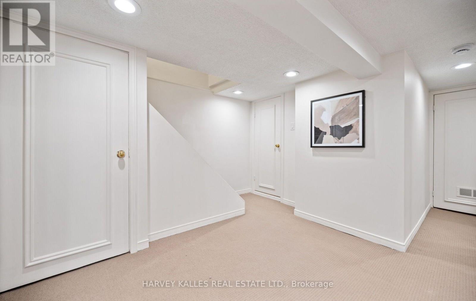 494 ROSELAWN AVENUE