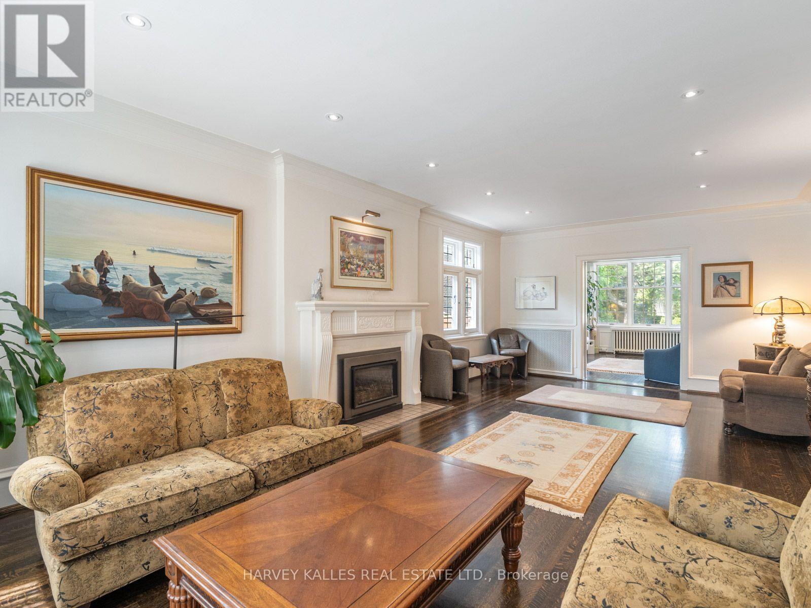 14 DEWBOURNE AVENUE