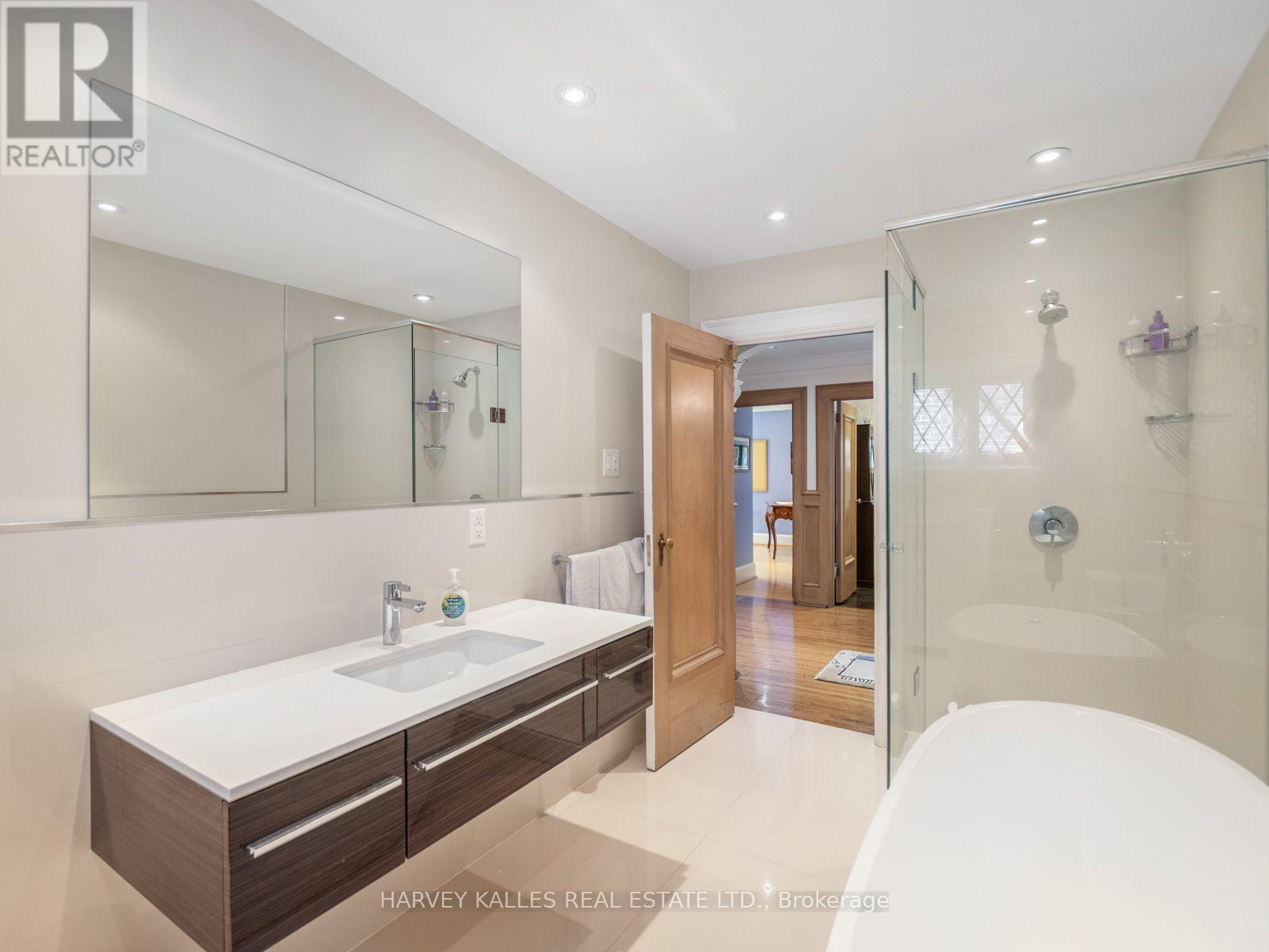 14 DEWBOURNE AVENUE