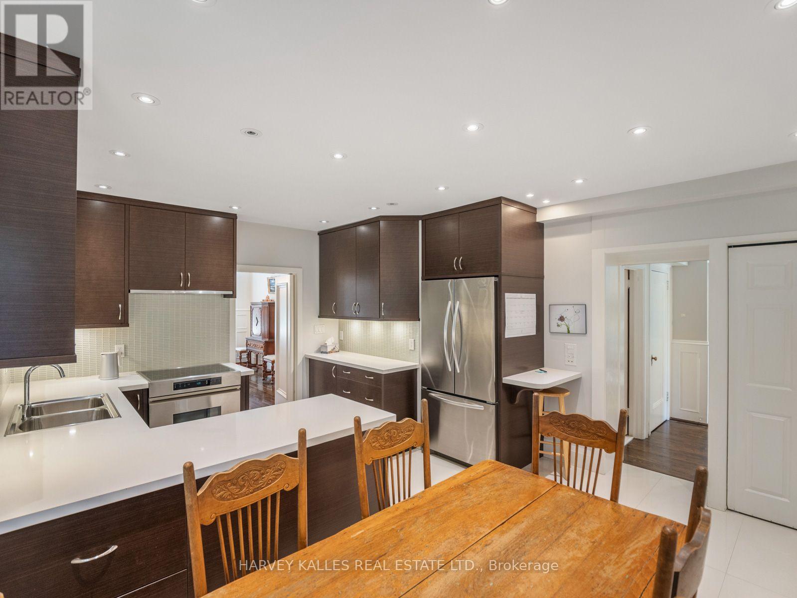 14 DEWBOURNE AVENUE
