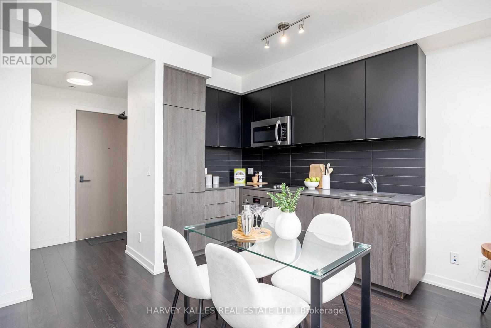 410 - 223 ST CLAIR AVENUE W