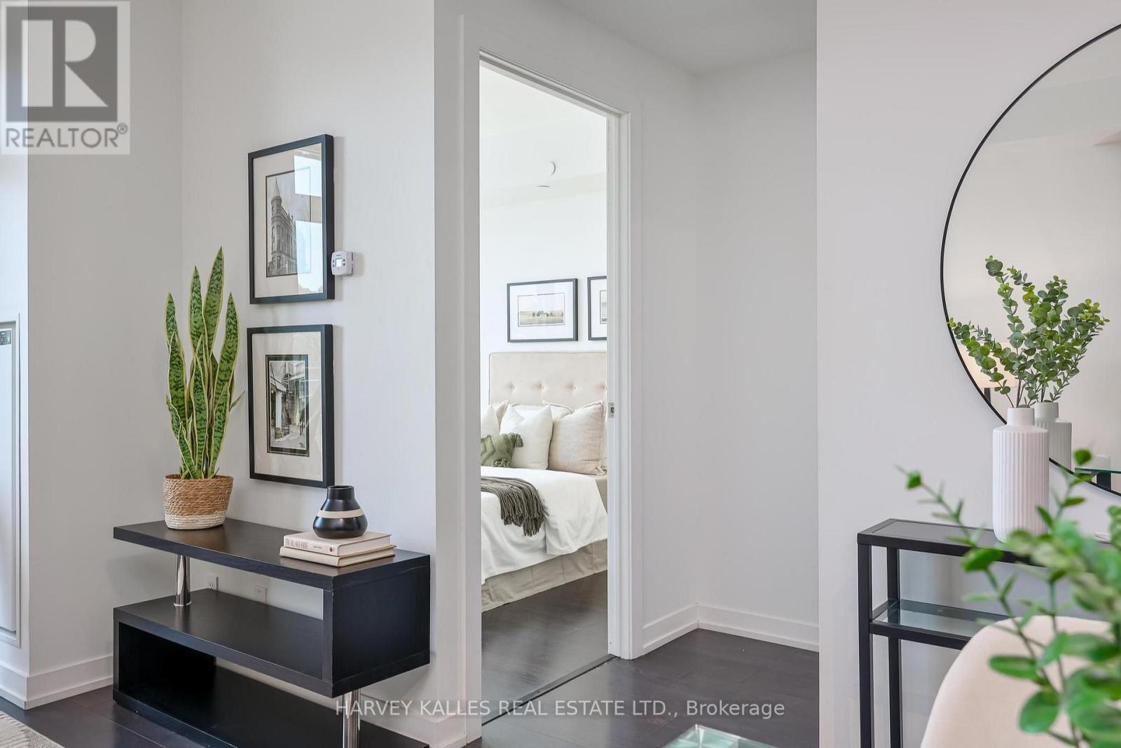 410 - 223 ST CLAIR AVENUE W