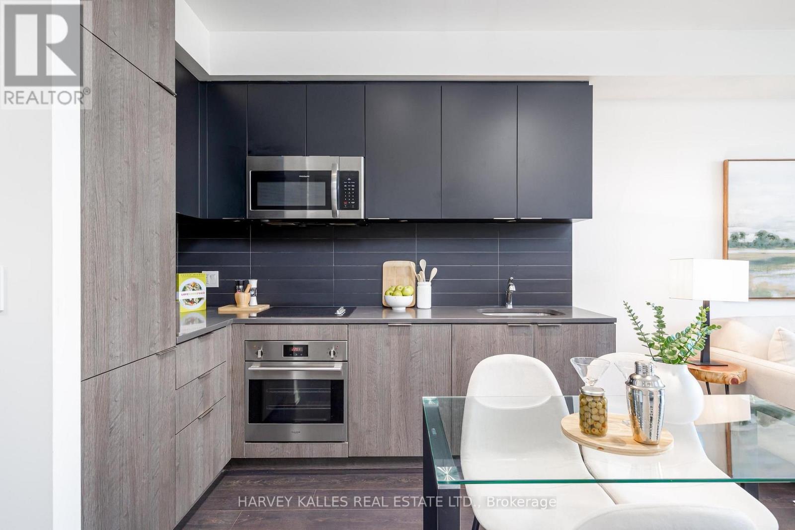 410 - 223 ST CLAIR AVENUE W